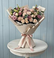 Букет цветов из:  Розы и Лизиантусы в Азово