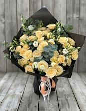 Букет цветов из:  Розы и Лизиантусы в Азово