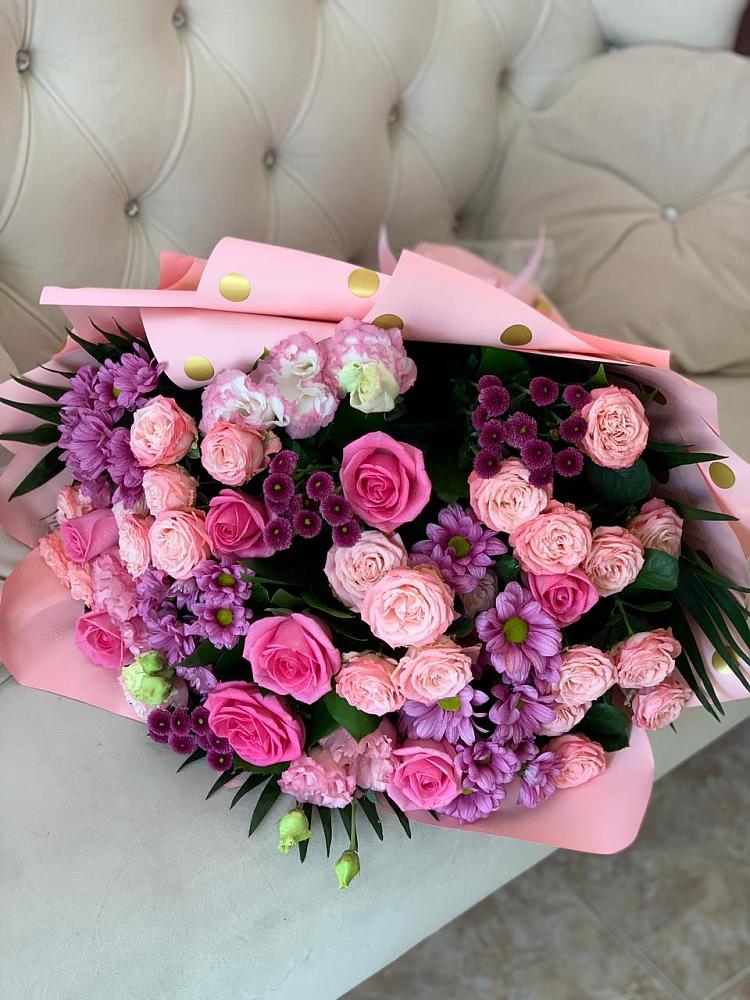 Букет цветов из: Хризантемы, Розы и Лизиантусы в Азово