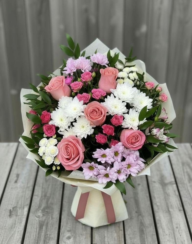 Букет цветов из: Альстромерии, Гвоздики, Розы и Хризантемы в Азово
