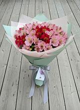 Букет цветов из:  Альстромерии в Азово