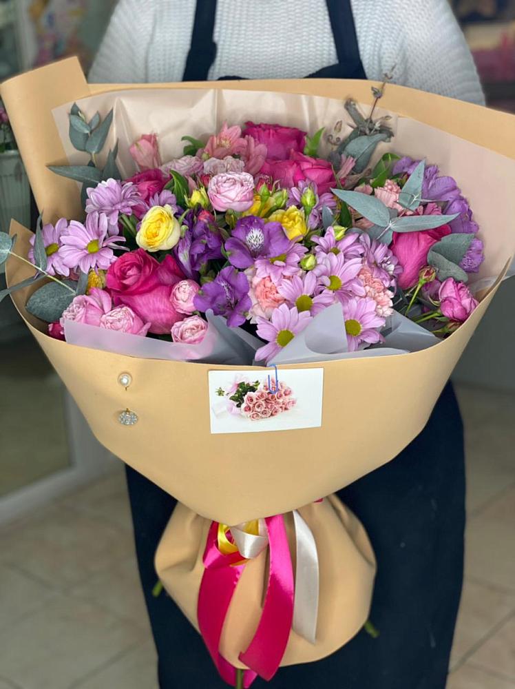 Букет цветов из: Хризантемы, Гвоздики и Альстромерии в Азово