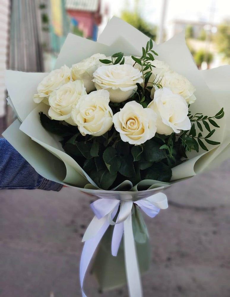 Букет Белые розы Проуд в Азово