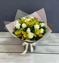 Букет цветов из:  Орхидеи и Розы #REPLACE_PRED# Азово