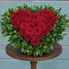 Цветочная композиция из Розы в виде сердца #REPLACE_PRED# Азово