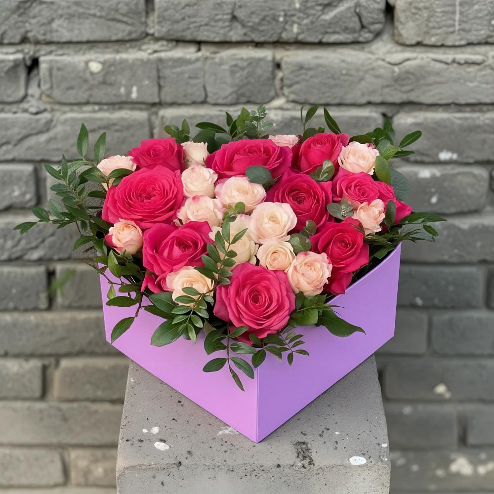 Цветочная композиция из Розы в коробке в Азово