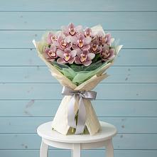 Букет цветов из:  Орхидеи и Розы #REPLACE_PRED# Азово