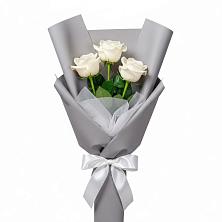 Букет 3 белые розы в Азово