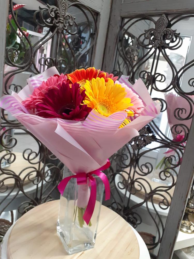 Букет цветов из: Герберы в Азово