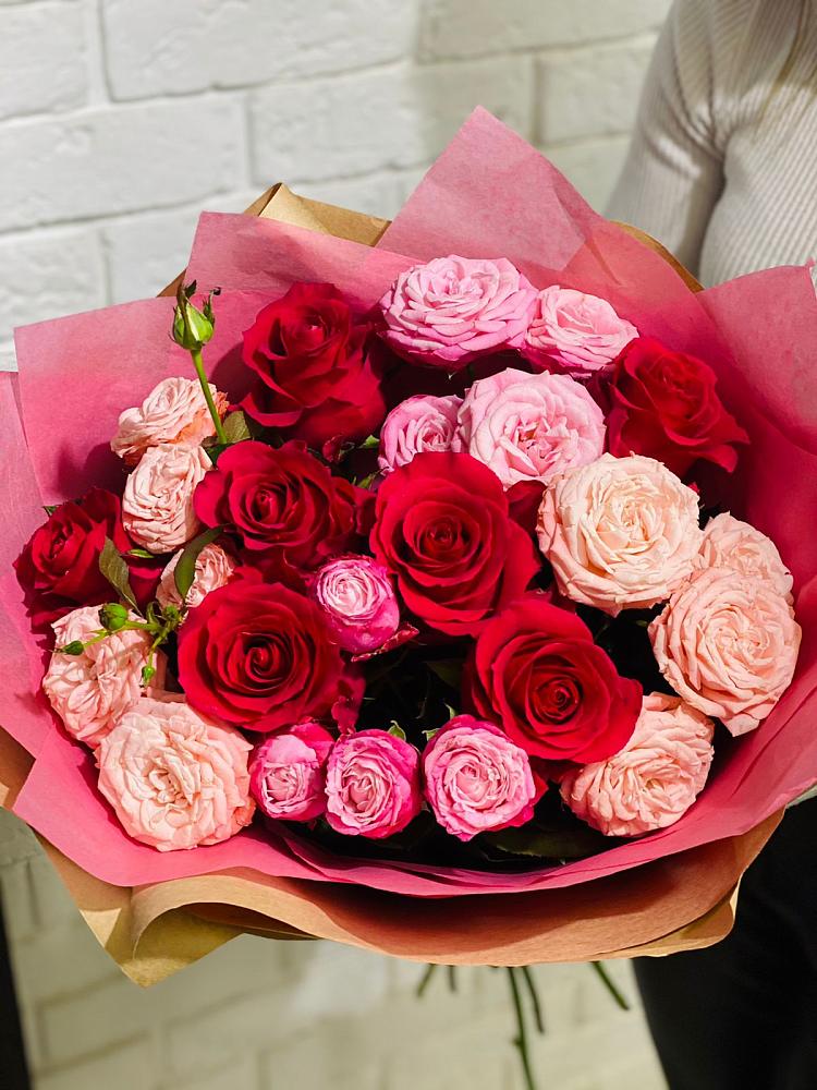 Букет цветов из: Розы в Азово