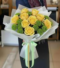 Букет цветов из:  Хризантемы и Розы в Азово