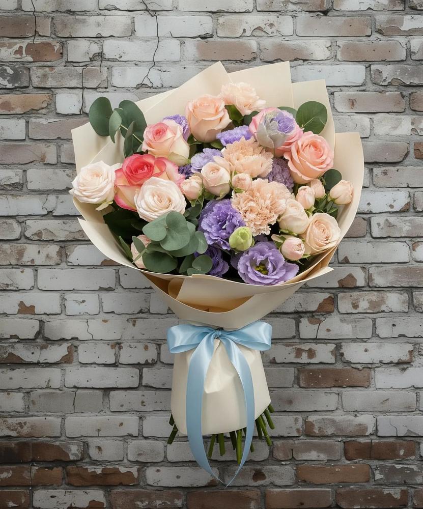 Букет цветов из: Розы, Лизиантусы и Гвоздики в Азово