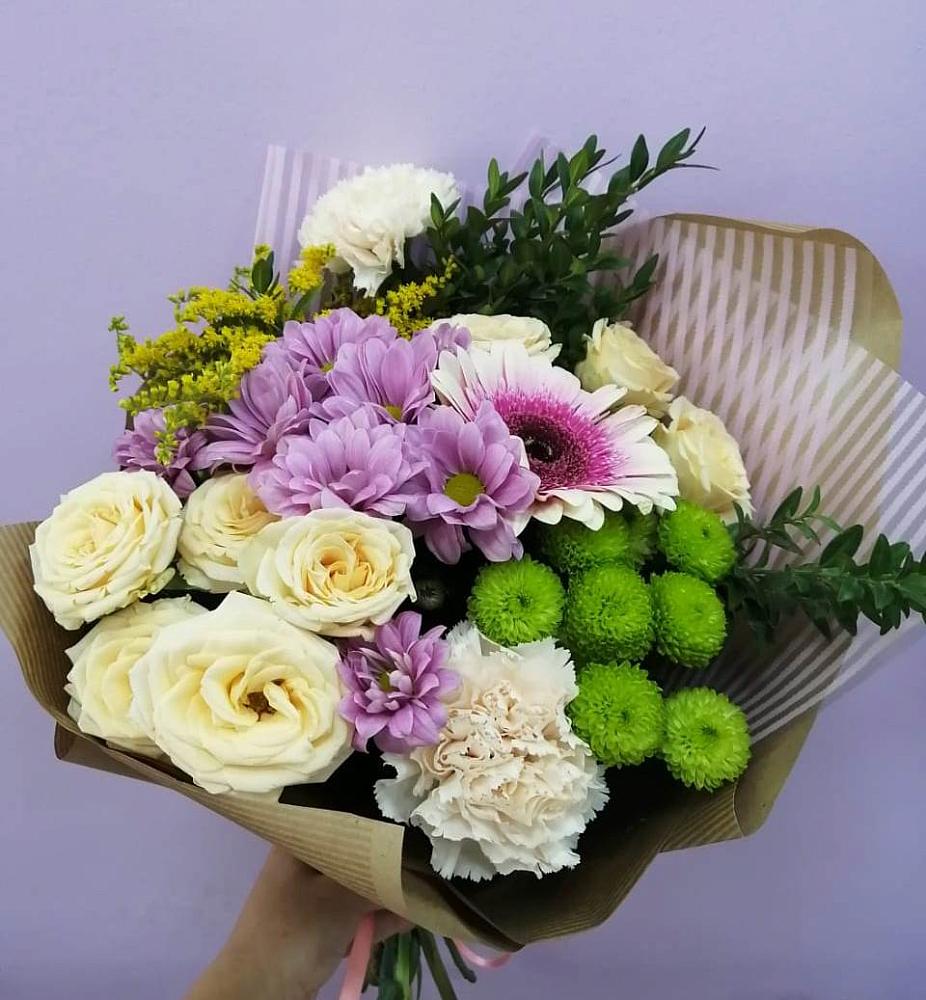 Букет цветов из: Хризантемы, Розы, Гвоздики и Герберы в Азово