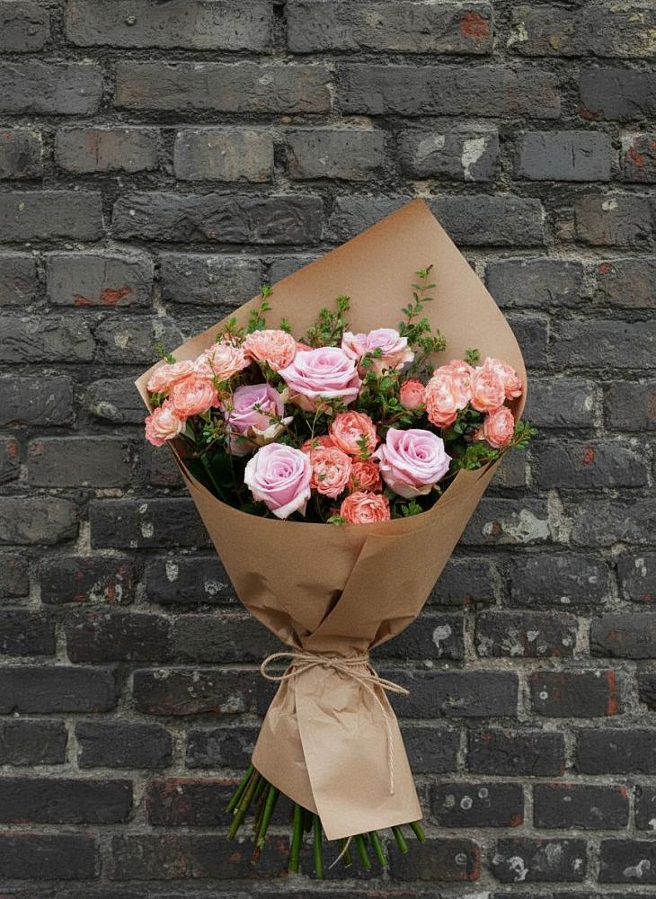 Букет цветов из: Розы в Азово