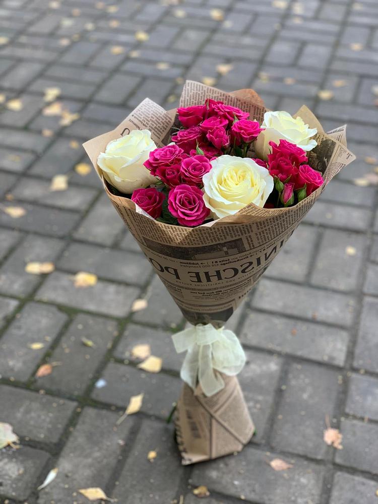 Букет цветов из: Розы в Азово