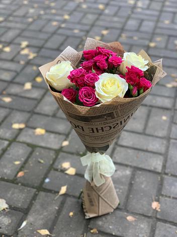 Букет цветов из: Розы в Азово