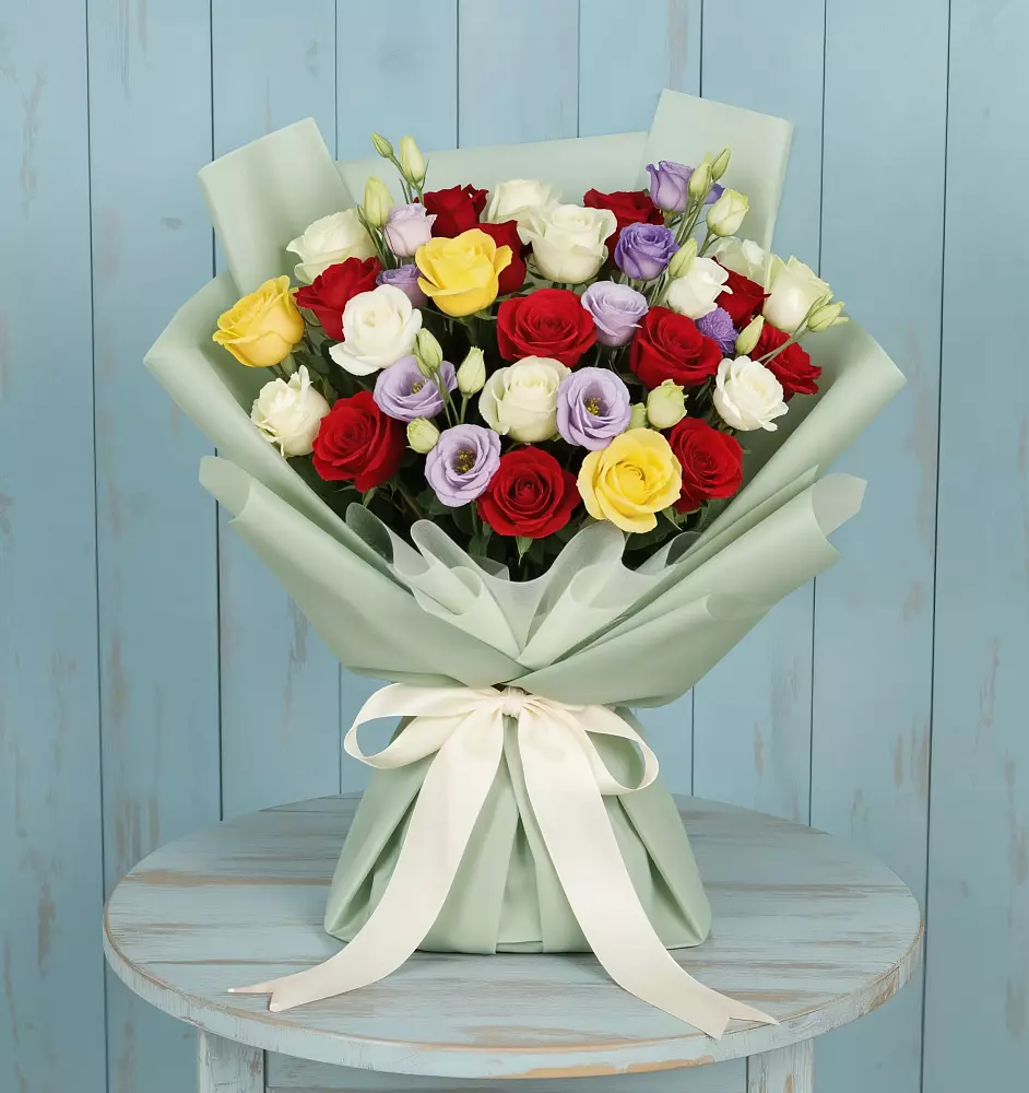 Букет цветов из: Розы в Азово