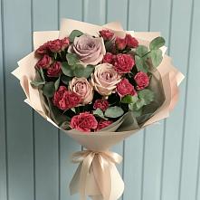 Букет цветов из:  Гвоздики и Розы в Азово