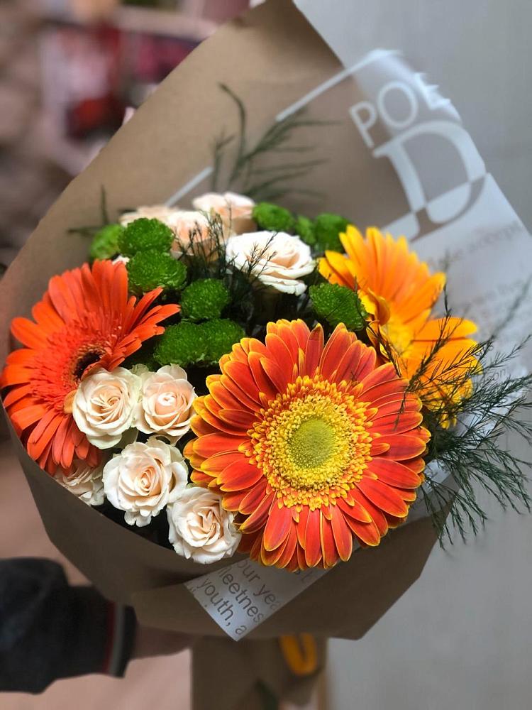 Букет цветов из: Герберы, Хризантемы и Розы в Азово