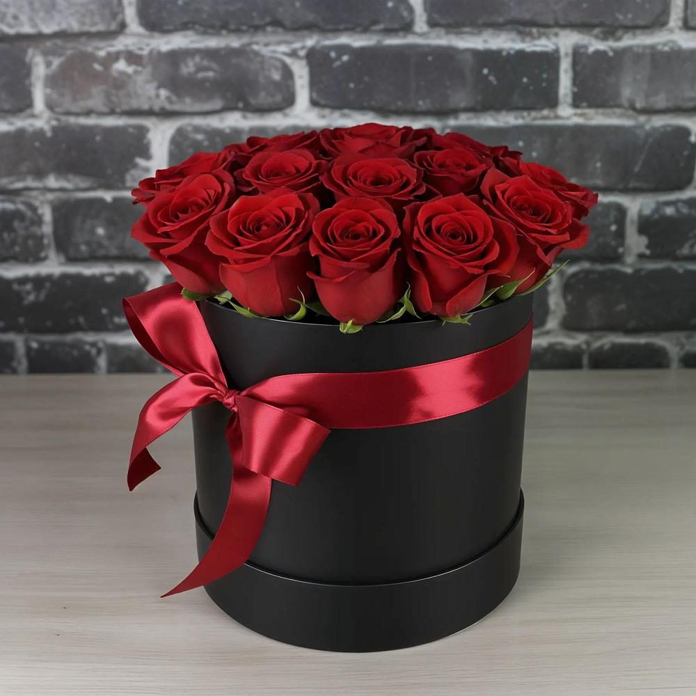 Цветочная композиция из Розы в шляпной коробке в Азово