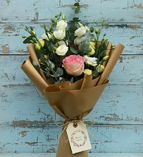 Букет цветов из:  Розы и Лизиантусы в Азово