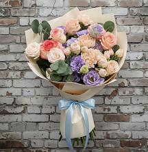 Букет цветов из:  Розы, Лизиантусы и Гвоздики в Азово